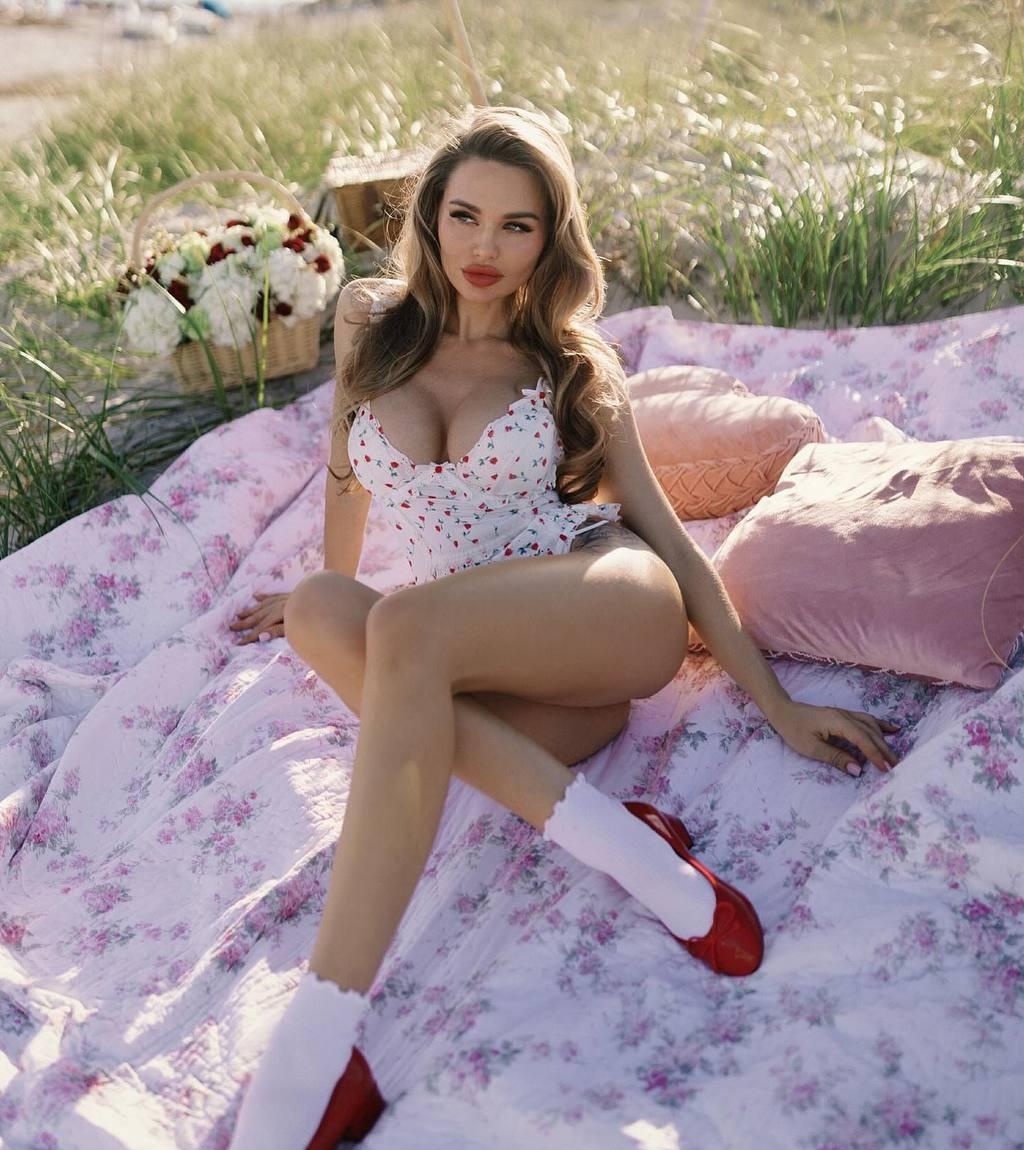 Лорочка привлекальеная девушка из Краснокаменска цена от 6000 руб