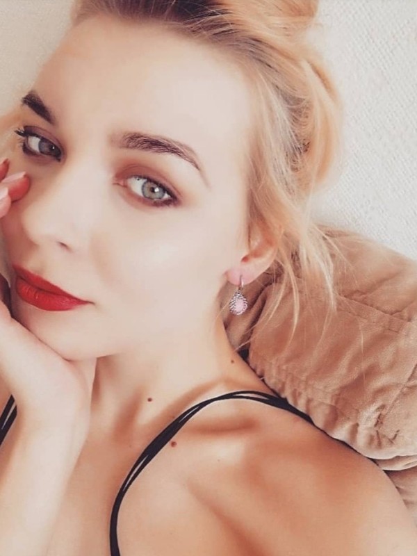 Ольга привлекательная девушка из Краснокаменска цена от 3500 руб